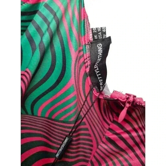 Pretty Little Things Plus Pink Abstract Print Cup Detail Midi Dress Size 16 $68 - Picture 16 of 16